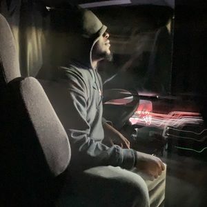 Meet your Posher, Leon